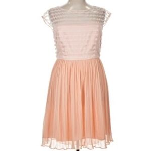 Tahari Women's/Teen Peach Sheer Illusion Top Pleated Skirt Classic Dress Size 6